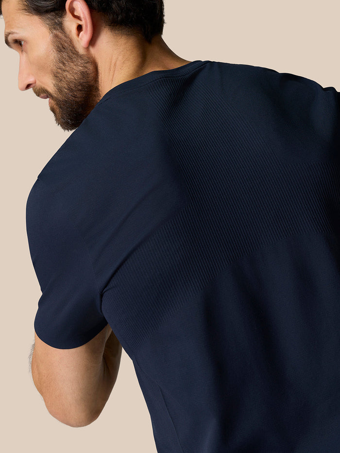 Close-up of Zone Training T-Shirt Midnight Navy showing ribbed shoulder panel.