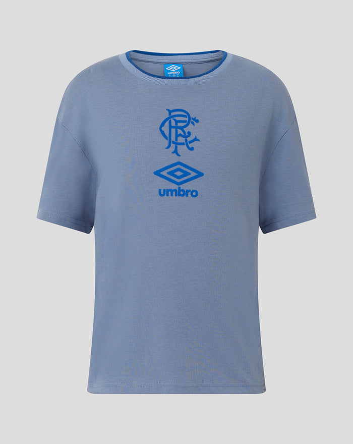 Front view of grey blue junior travel T shirt with blue crest and Umbro logo.