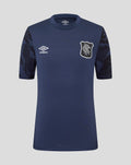 Front view of navy junior matchday short sleeve tee with camouflage sleeves, crest badge, and Umbro logo